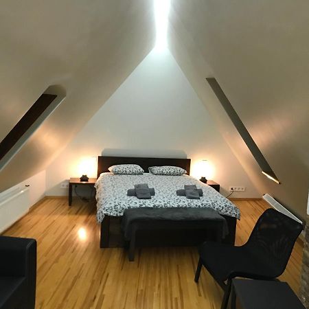 Апартаменты Doma Square Penthouse, In The Heart Of Old Town Рига Экстерьер фото